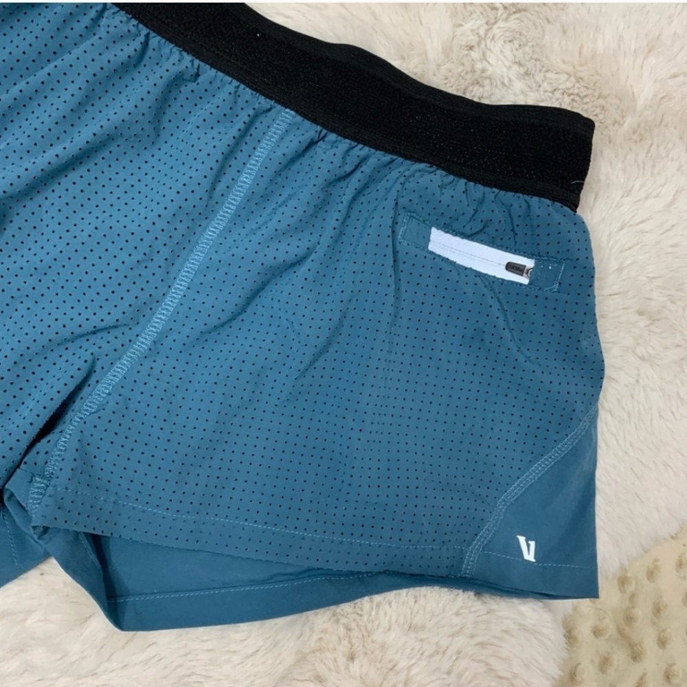 Vuori chase performance shorts - Picture 3 of 3